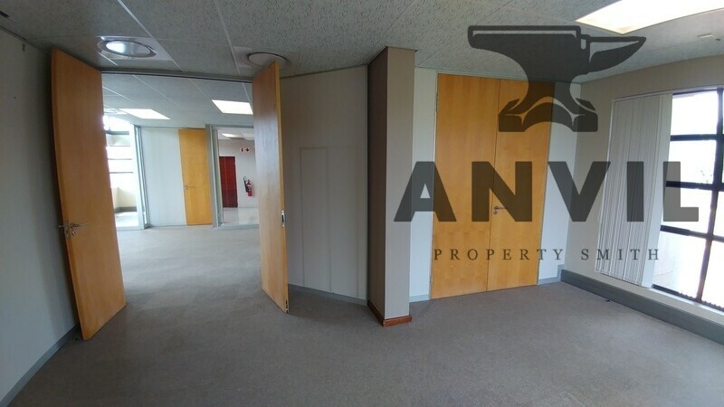 Queens Office Park - FF West Facing property image 12