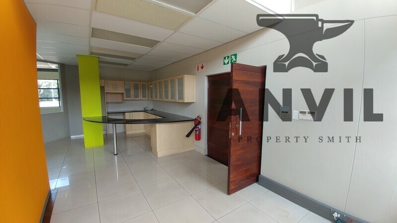 Queens Office Park - FF West Facing property image 15