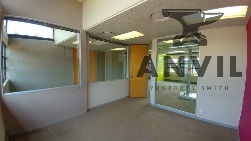 Queens Office Park - FF West Facing property image 16