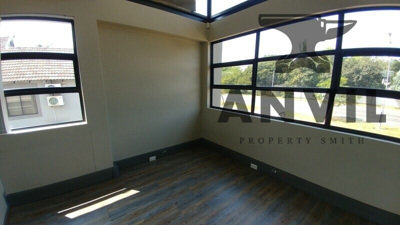 Queens Office Park - FF West Facing property image 21