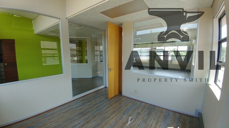 Queens Office Park - FF West Facing property image 22