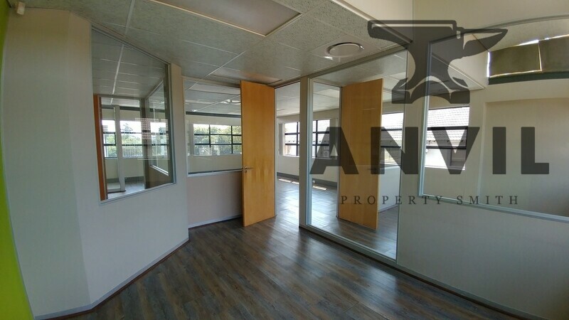 Queens Office Park - FF West Facing property image 25