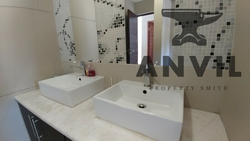 Queens Office Park - FF West Facing property image 28