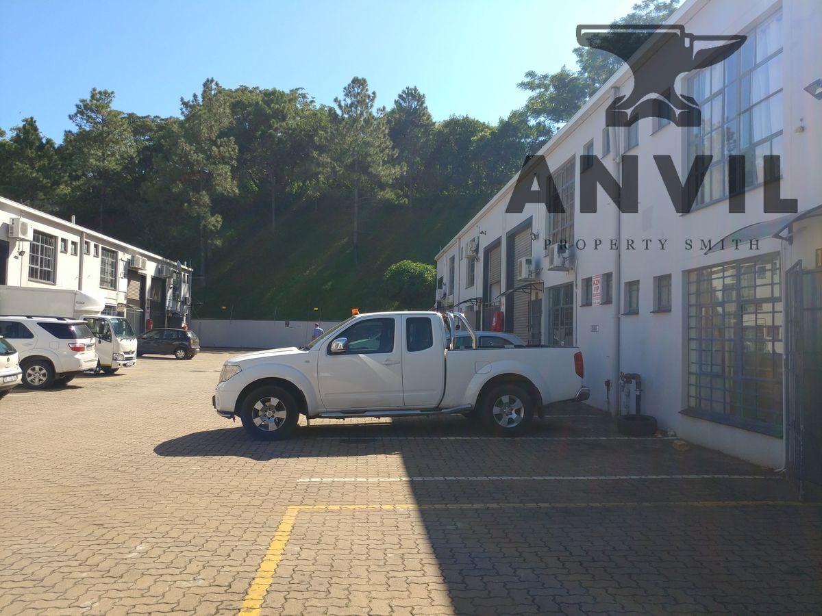 Light industrial warehouse space to rent in Red Hill Durban North