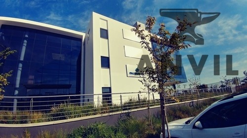 Corporate Campus Building 1, Waterfall - Entire Buliding property image 8