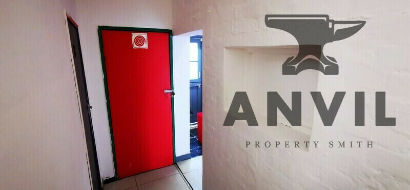 168 Voortrekker Rd, Goodwood Estate, Cape Town - 168 Voortrekker Rd, Goodwood Central property image 5