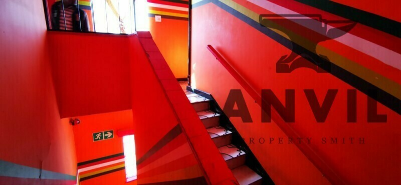 168 Voortrekker Rd, Goodwood Estate, Cape Town - 168 Voortrekker Rd, Goodwood Central property image 8