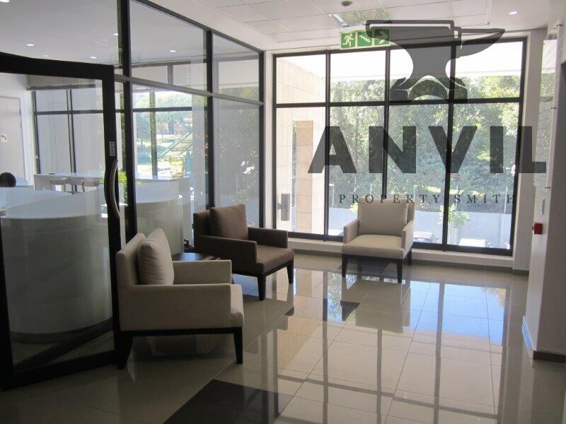 Regus Spaces, Atrium on 5th property image 3