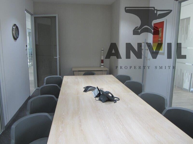 Regus Spaces, Atrium on 5th property image 13