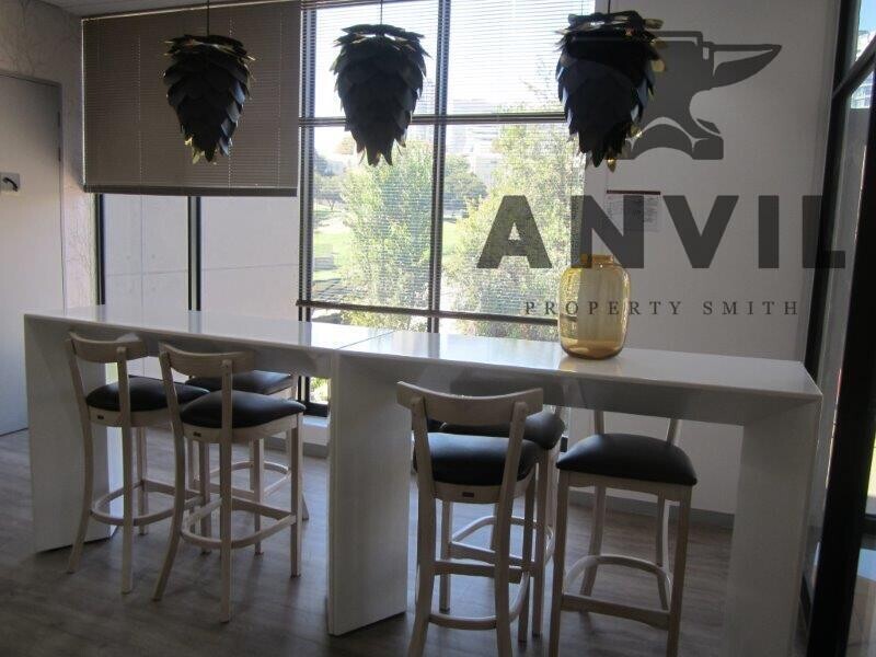 Regus Spaces, Atrium on 5th property image 22