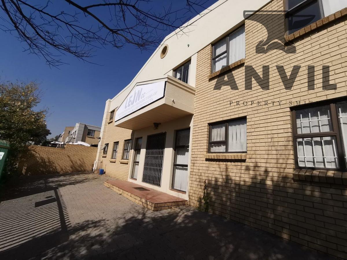 Secure standalone mini warehouse to let in FoundersviewModderfontein