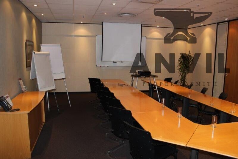 Regus Nelson Mandela Square, Sandton - 1 Person Office  property image 8