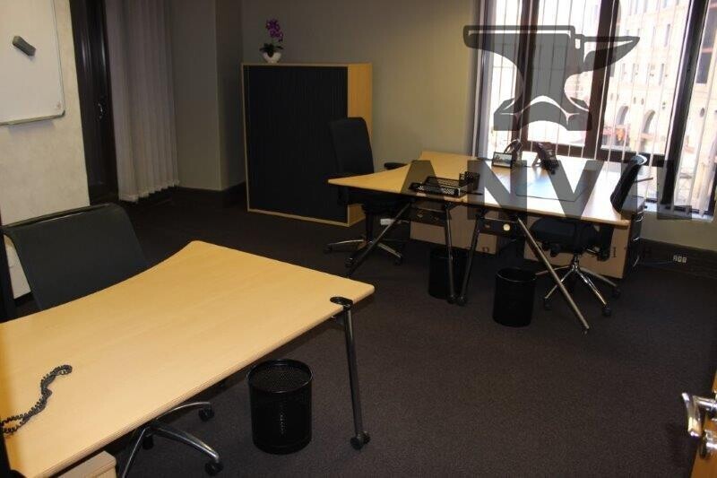 Regus Nelson Mandela Square, Sandton - 1 Person Office  property image 16