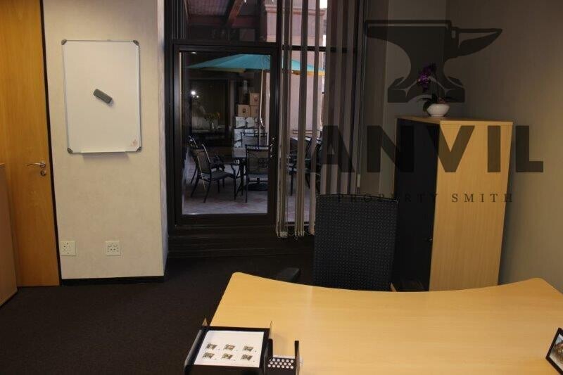 Regus Nelson Mandela Square, Sandton - 1 Person Office  property image 17