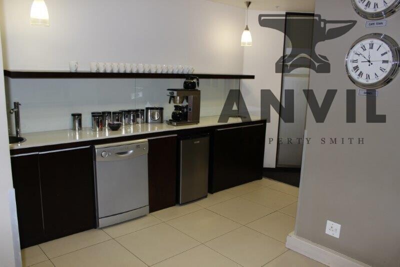 Regus Nelson Mandela Square, Sandton - 1 Person Office  property image 20