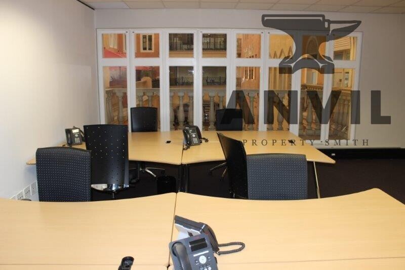 Regus Nelson Mandela Square, Sandton - 1 Person Office  property image 24