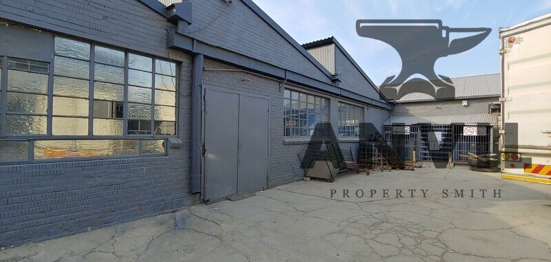 266 Main Reef Road, Knights, Germiston - Entire Warehouse - 5000m2 property image 3