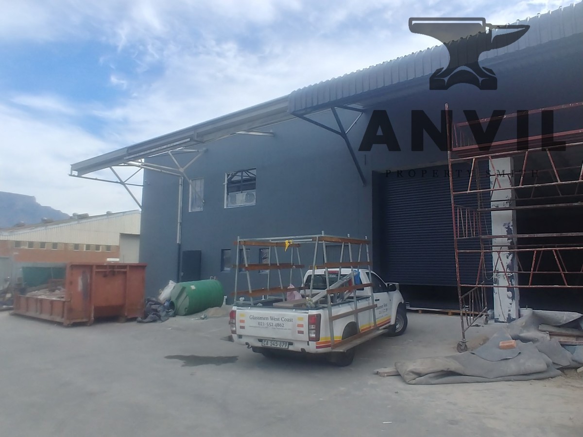Prime Warehouse Space To Let in Paarden Eiland