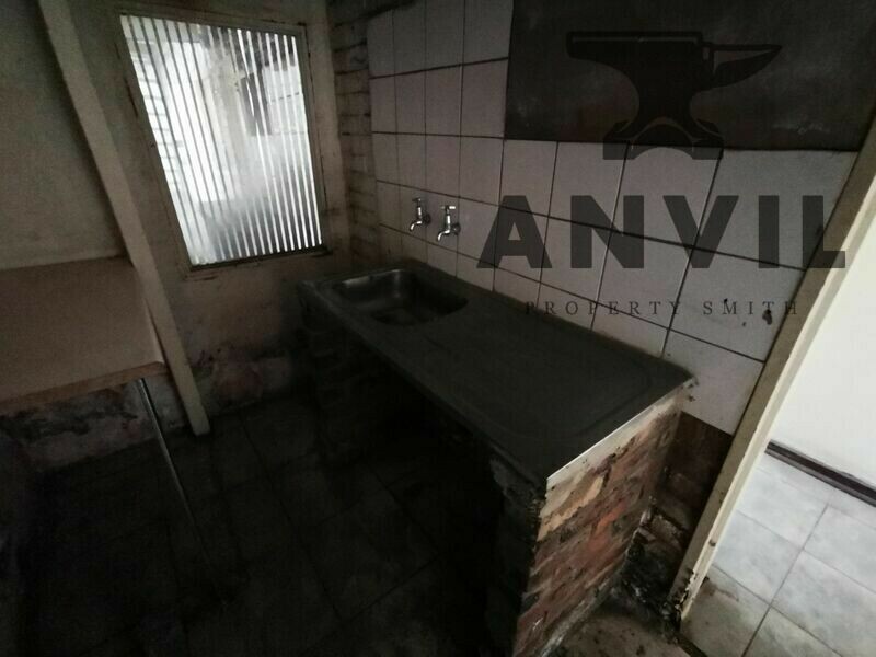 1 Dagenham  - Building property image 11