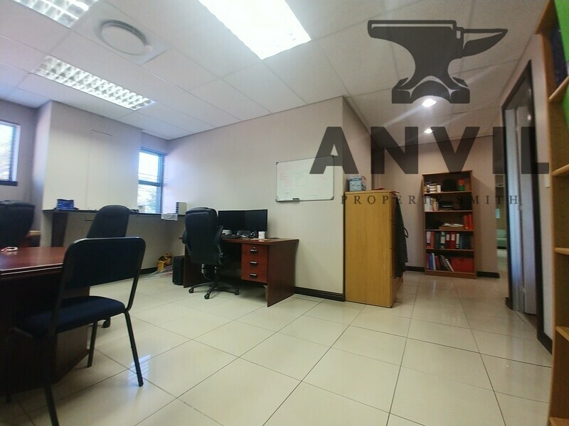 Warich Close Office Park, Allen's Nek - Building 3 Ground floor Unit 30 Gb property image 5