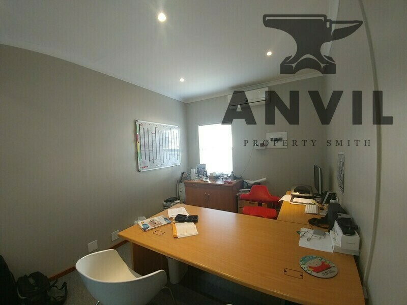 15 Mangold Street, Newton Park, Port Elizabeth - Building 2 property image 2