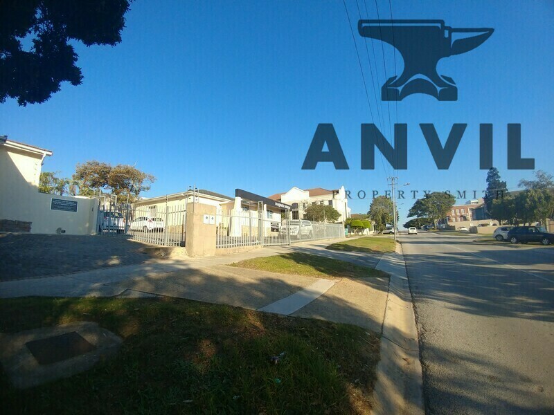 15 Mangold Street, Newton Park, Port Elizabeth - Building 2 property image 6