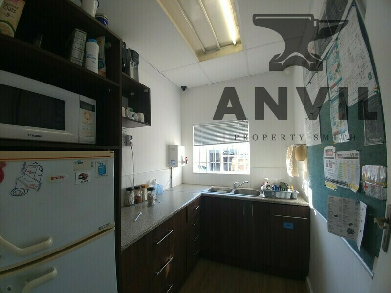 15 Mangold Street, Newton Park, Port Elizabeth - Building 2 property image 3