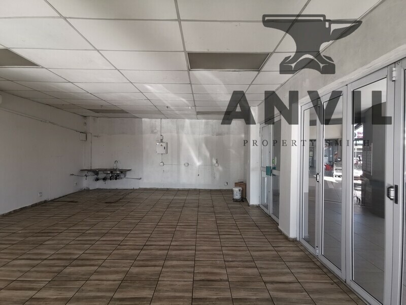 Highlands Shopping Centre, Centurion - Unit next to spar property image 2