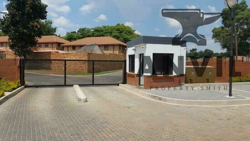 7 Mirage Road - Sub division of LHS ground floor property image 3