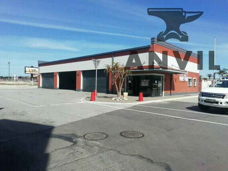 Willow Road Shopping Centre - Warehouse unit property image 4