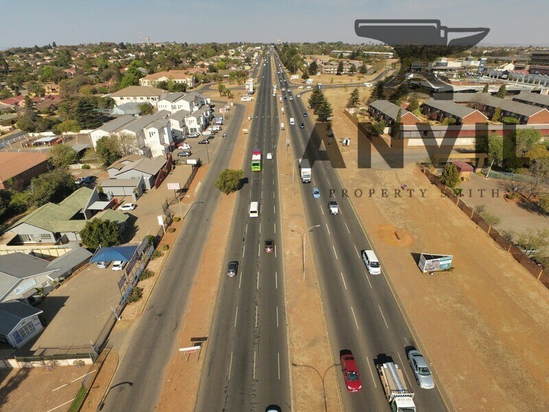 1 Kingfisher street - Standalone premises property image 2