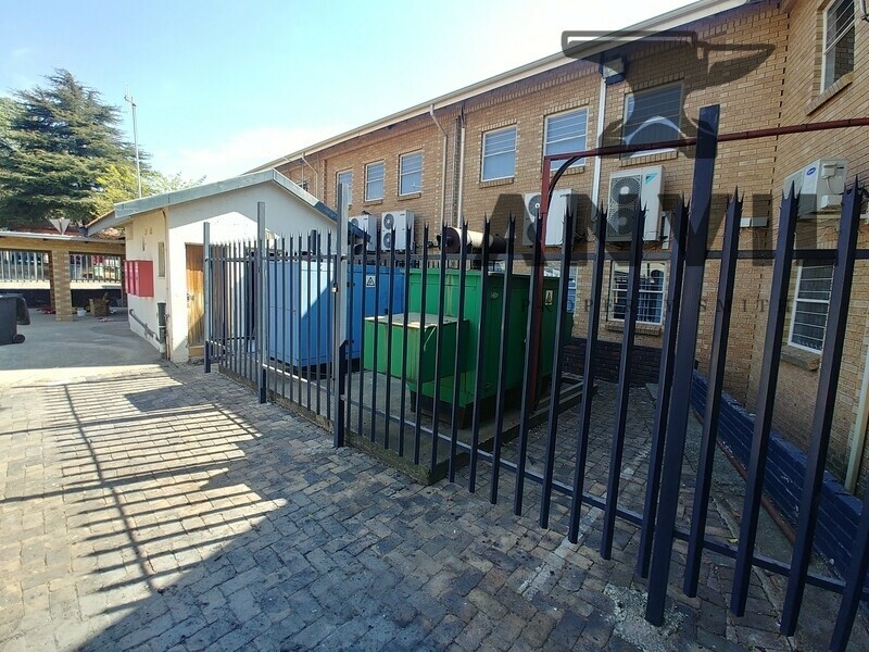 1 Kingfisher street - Standalone premises property image 5