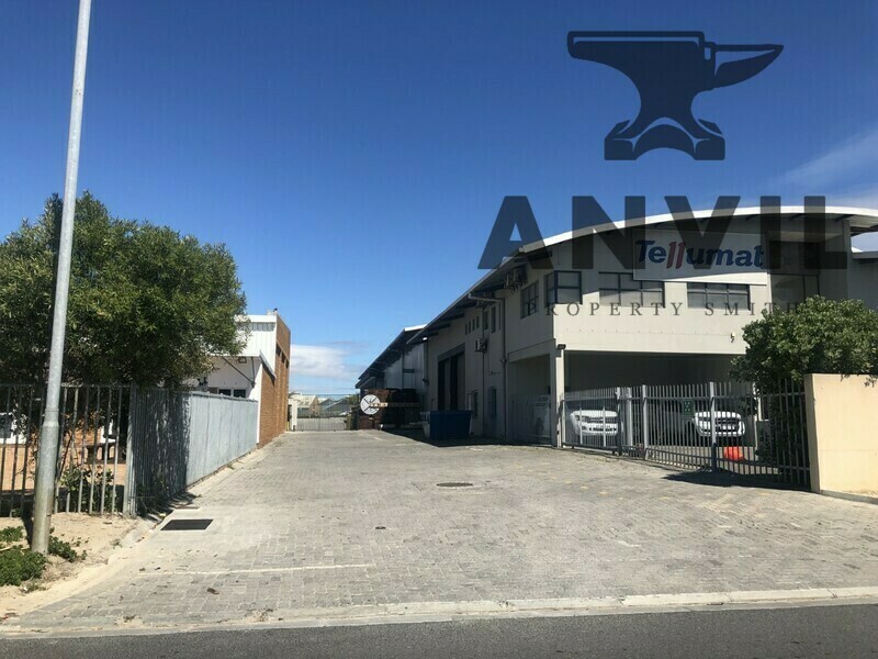 99 Aviation Crescent - Duplicate  - Free standing unit  property image 1