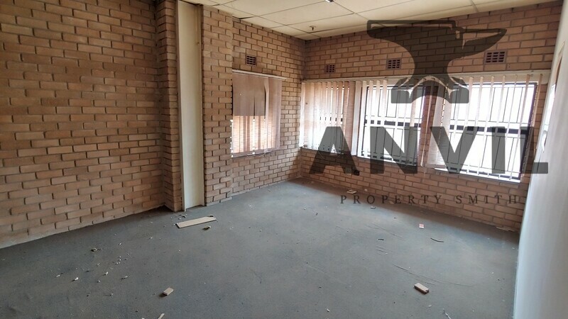 Village Main Industrial Park, Johannesburg - Unit D5 property image 12