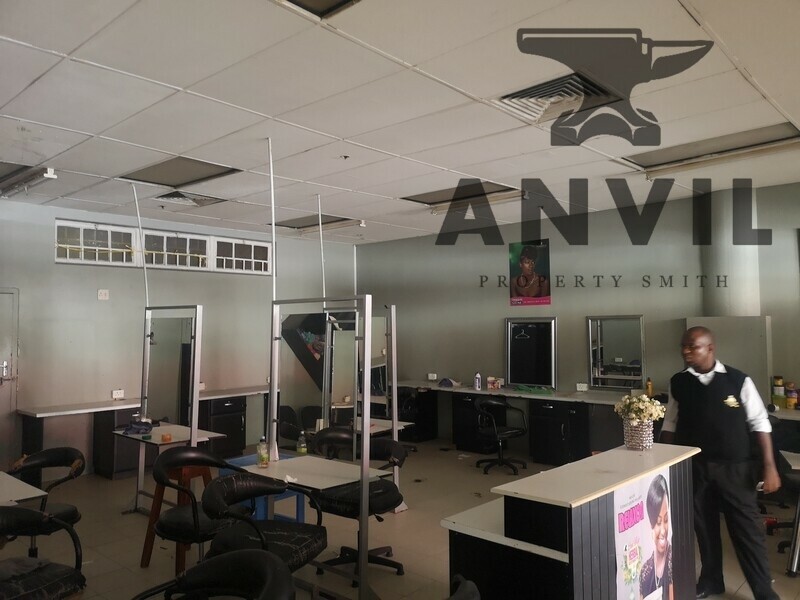 Pine Parkade - Shop 02 property image 8