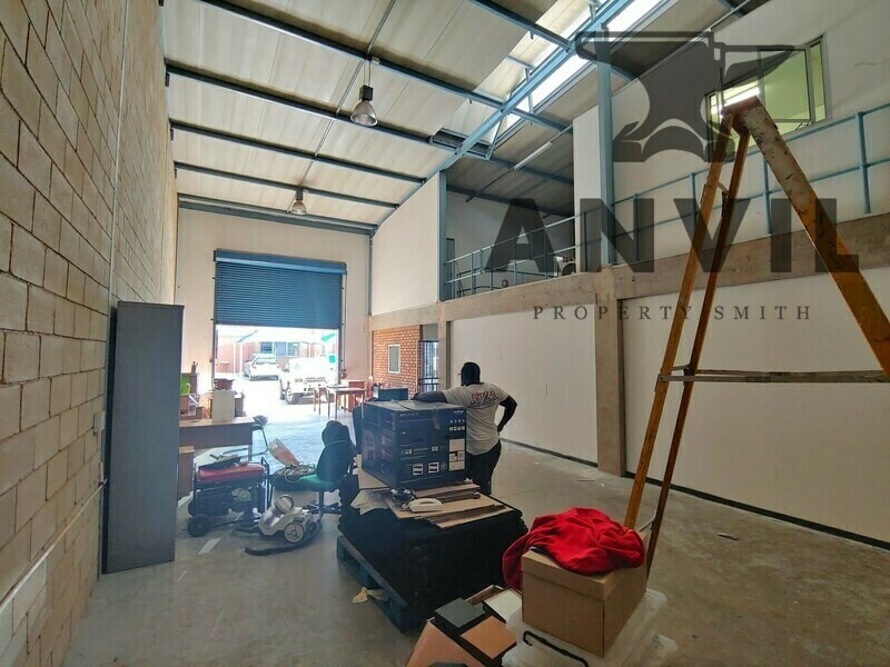 Graphite Park Industrial Park, Strijdom Park - Unit 17 property image 9