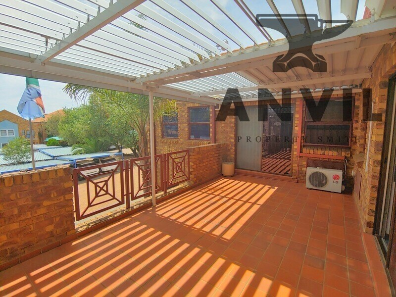 330 Surrey Avenue - Unit 10/11 property image 14