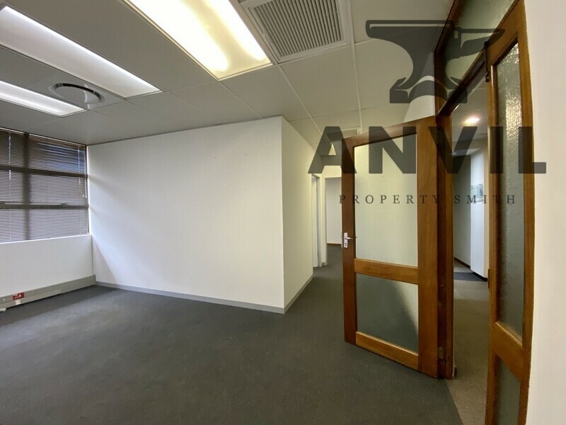 Waterkloof Rand Centre, Pretoria - Suite 11 property image 3