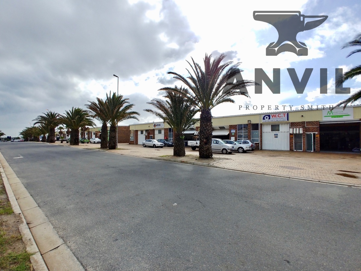 210m2 Industrial Warehouse to let in Montague Gardens