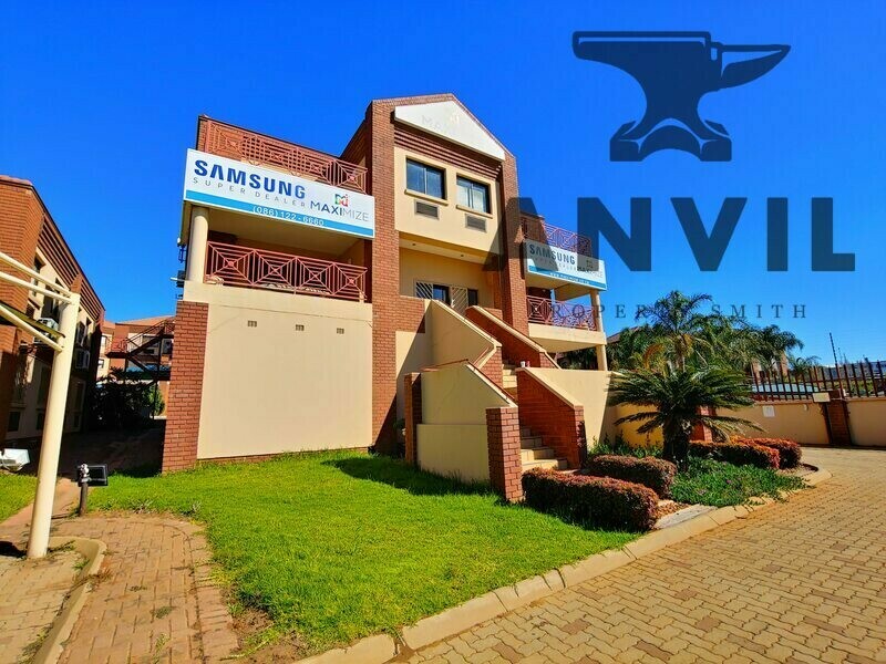 Panorama Office Park, Roodepoort - Building 10-1000m² property image 2