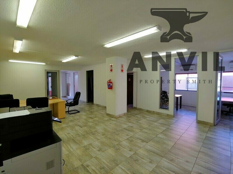 Panorama Office Park, Roodepoort - Building 10-1000m² property image 14