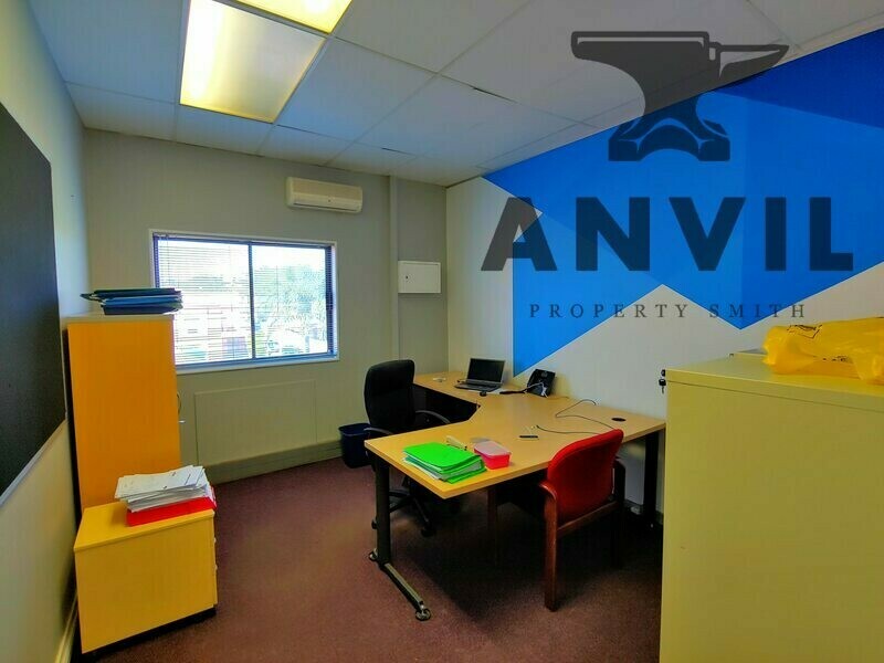 Panorama Office Park, Roodepoort - Building 10-1000m² property image 21