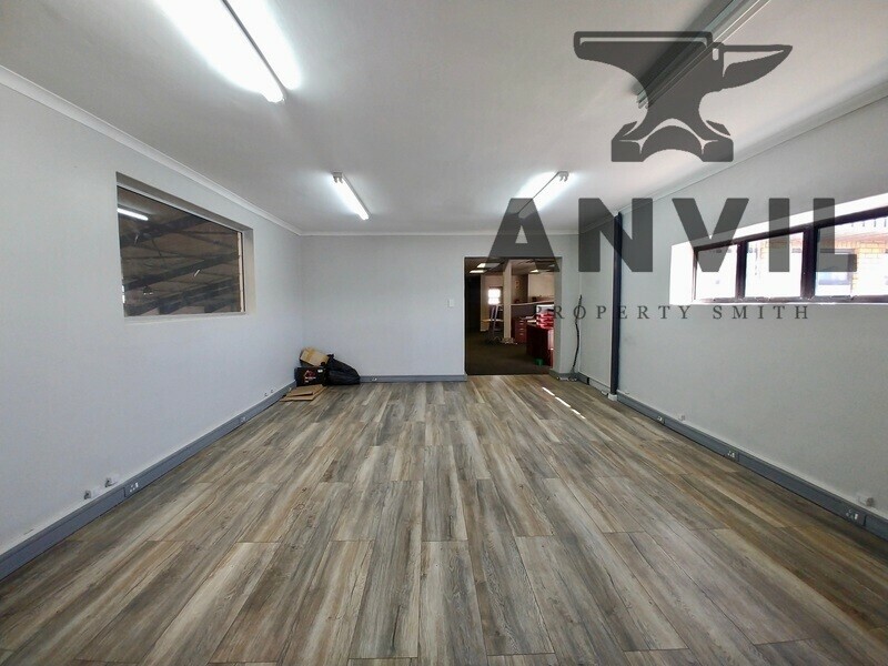 15 Marinus Road - Entire Warehouse property image 12