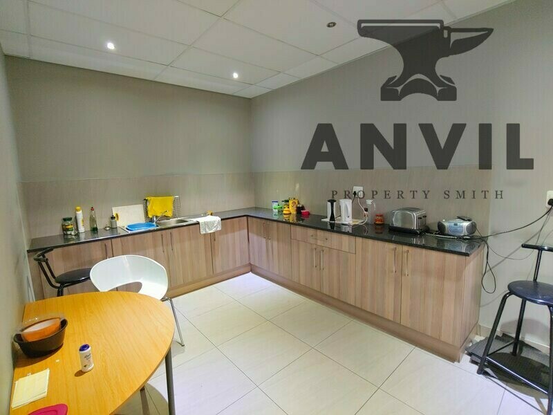 Lanseria Corporate Estate - Amelia Building property image 13