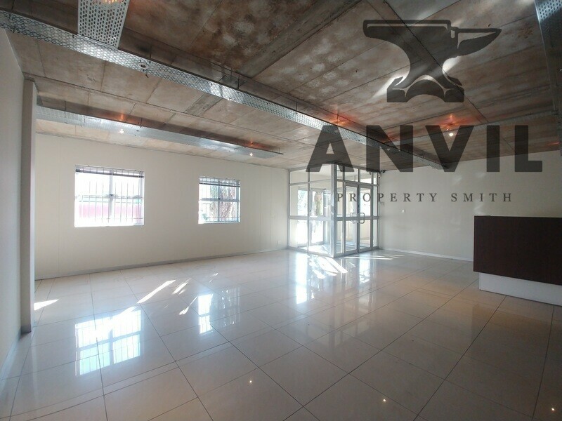 11 Kunene Circle - Entire Warehouse  property image 3