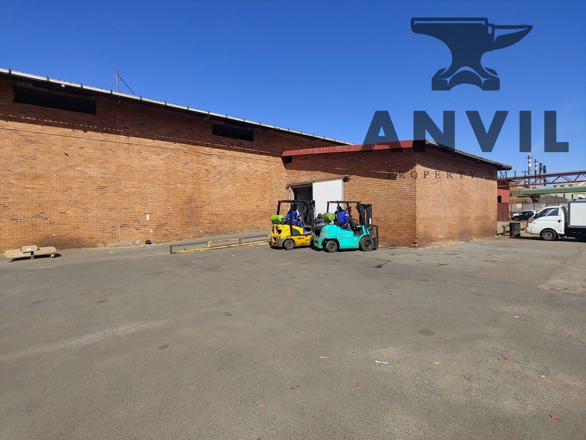 Warehouse to let Clayville Cold Storage, Olifantsfontein Clayville