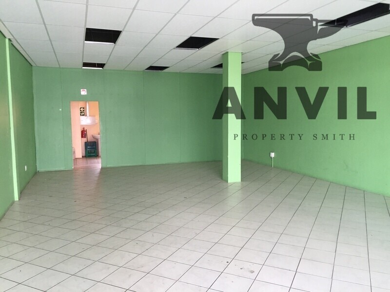 Bonaero Park Shopping Centre, Kempton Park - Unit Shop  G18 property image 2