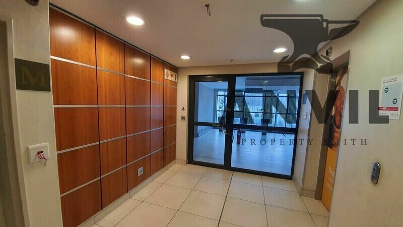 Heron Place - Mezzanine Level & 1st Floor property image 3