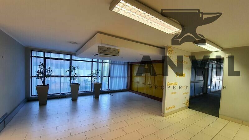 Heron Place - Mezzanine Level & 1st Floor property image 4