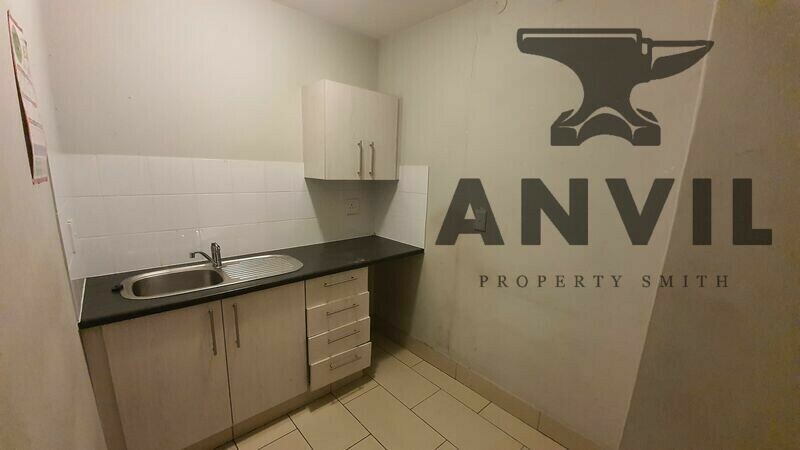 Heron Place - Mezzanine Level & 1st Floor property image 8